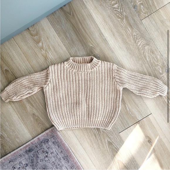- ILLOURA The Label Chunky Knit Sweater - Picture 2 of 6